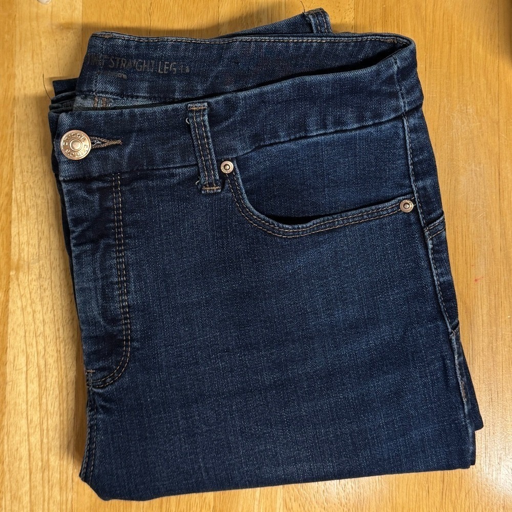 Chico's So Lifting Straight Leg Jeans 8 size 1 Dark Wash Blue Classic Stretch
